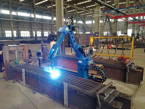 Robot industriel de soudage