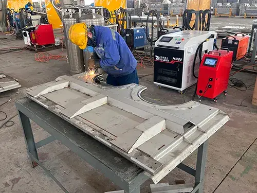 Machine de soudage laser